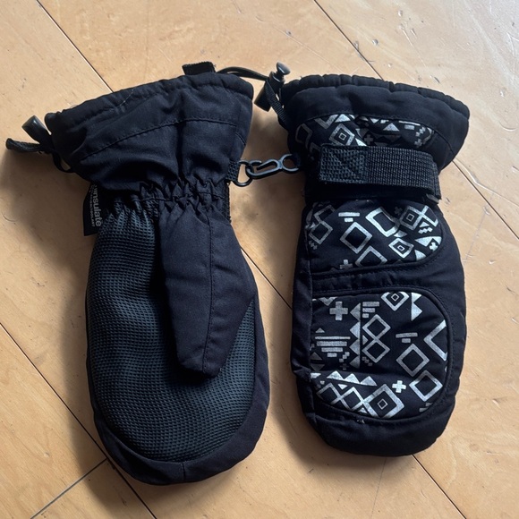 3M Thinsulate Waterproof Fleece Lined Mittens - Picture 5 of 7